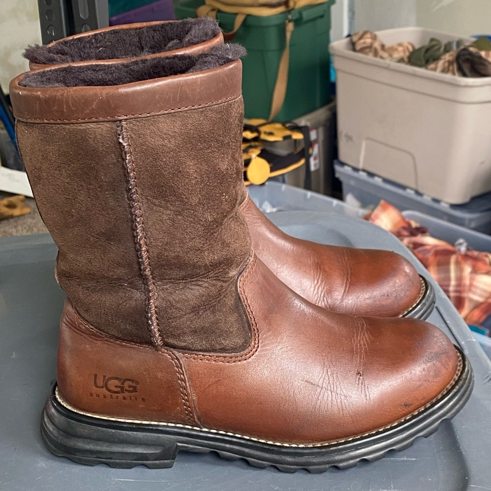 UGG Australia Boots Womens Mid Calf Winter 5381 Brown Leather Sheepskin Size 6